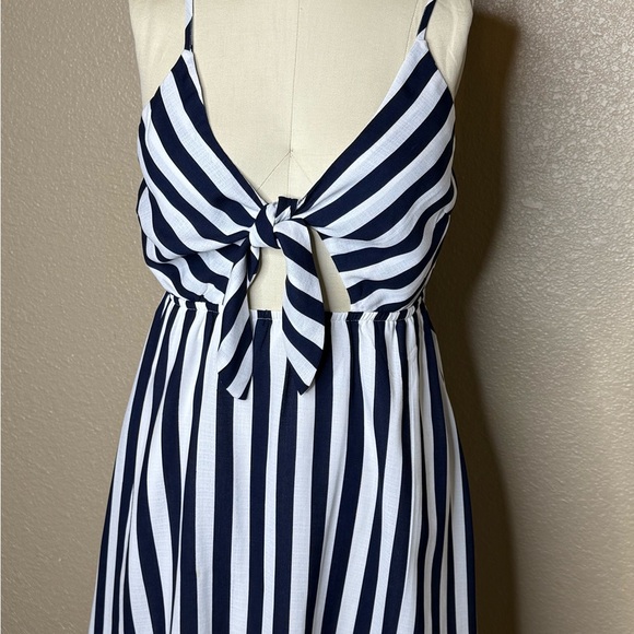 Papaya Dresses & Skirts - Papaya Striped Tie-Front‎ Dress